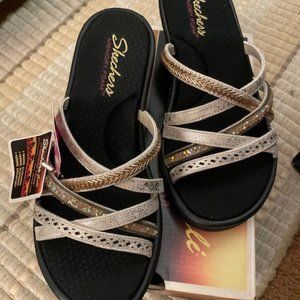 NWT^ Sketchers Summer Comfort Sandals 7W